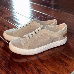 Blowfish Tan Canvas Men's Sneakers